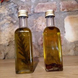 Aromatic organic extra virgin olive oil